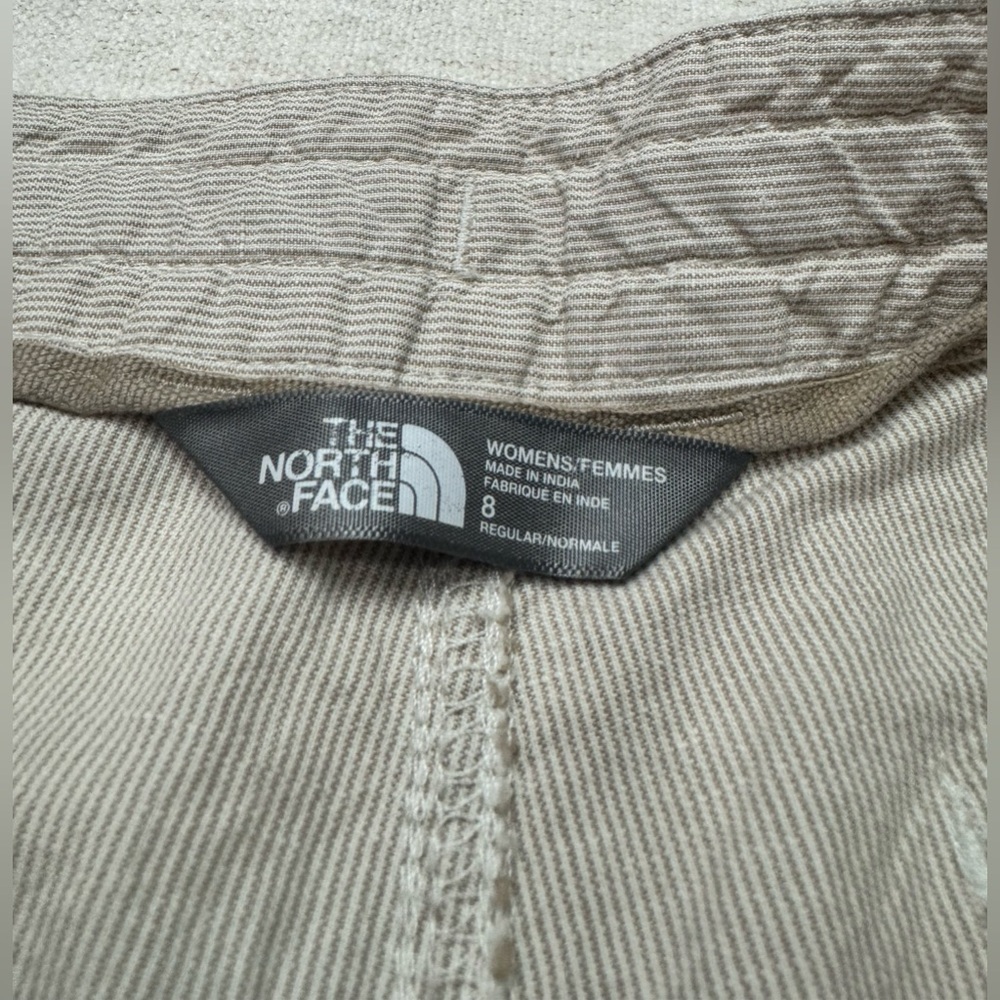The North Face Women’s Tan Khaki Shorts 8 Linen Cotton Blend Outdoor Hiking - Picture 4 of 6